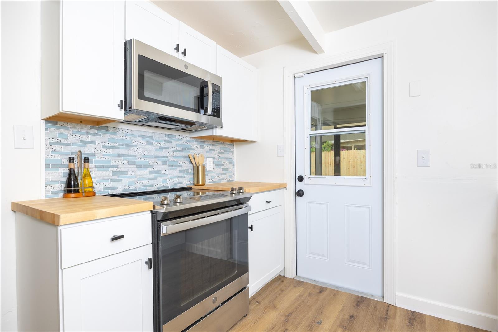 HIGHLAND COURT MANOR - Residential