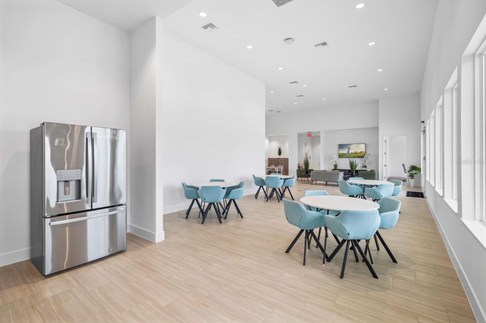 AZUR RESIDENCE - Residential Lease