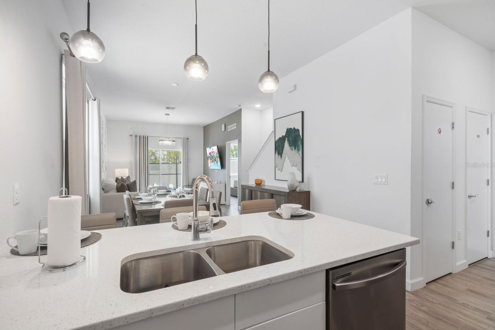 AZUR RESIDENCE - Residential Lease