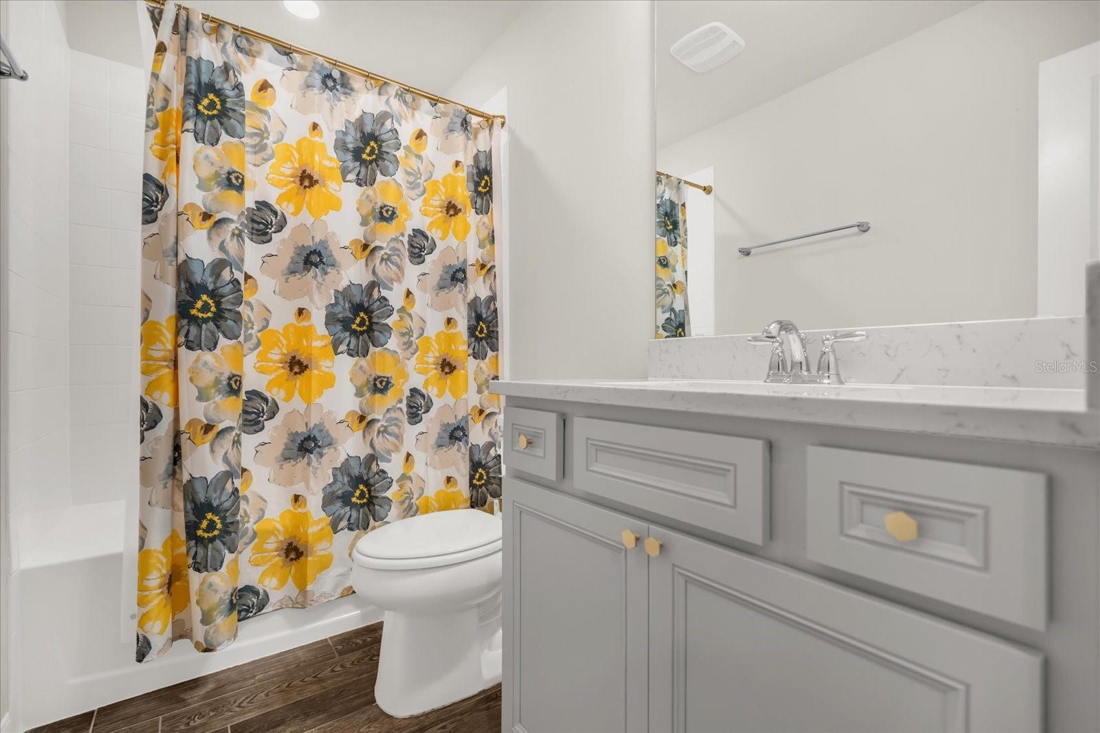 PINEWOOD RESERVE - Residential Lease