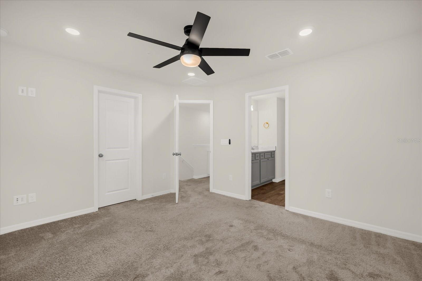 PINEWOOD RESERVE - Residential Lease