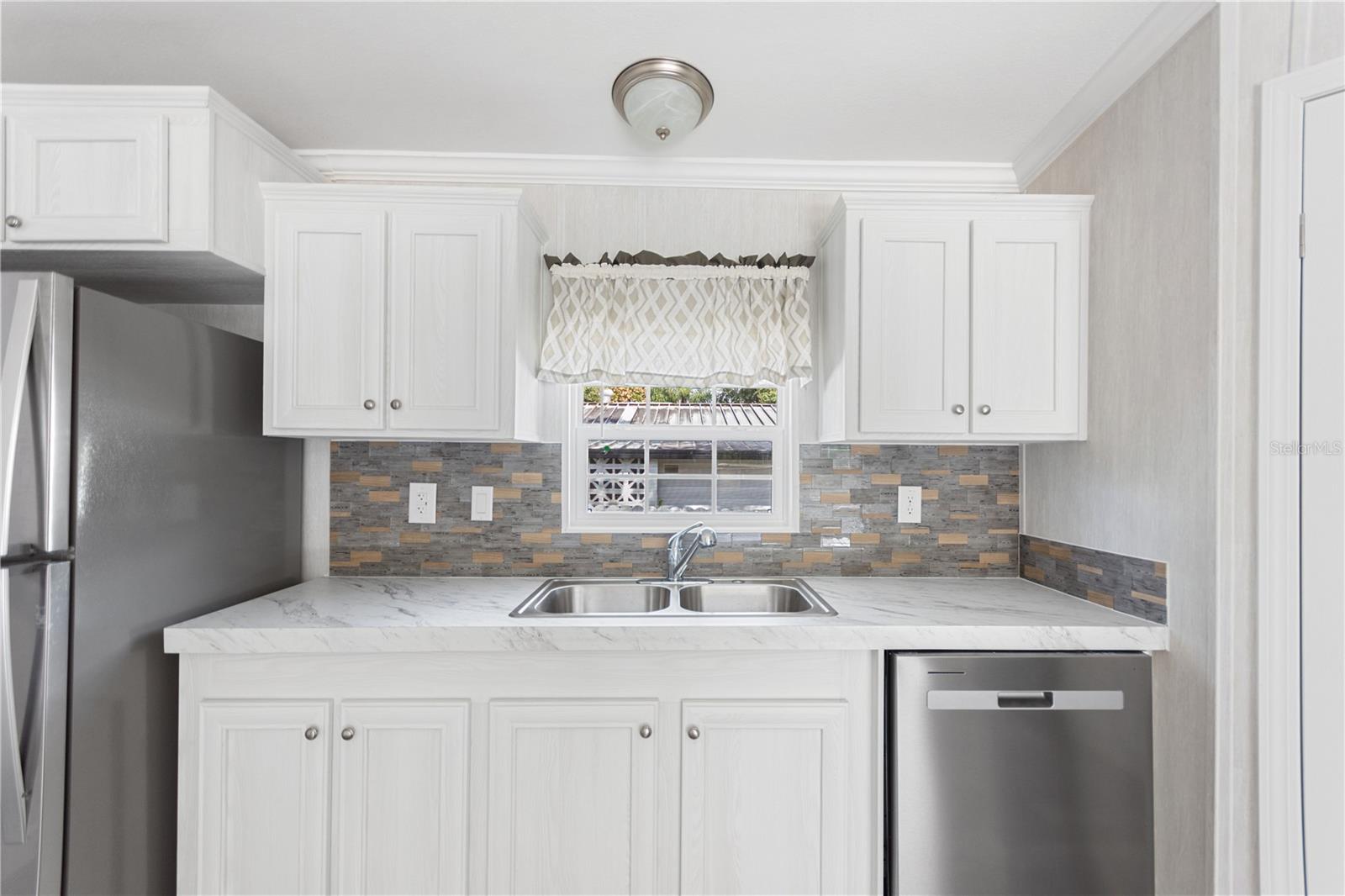 CANDLELIGHT GROVES - Residential