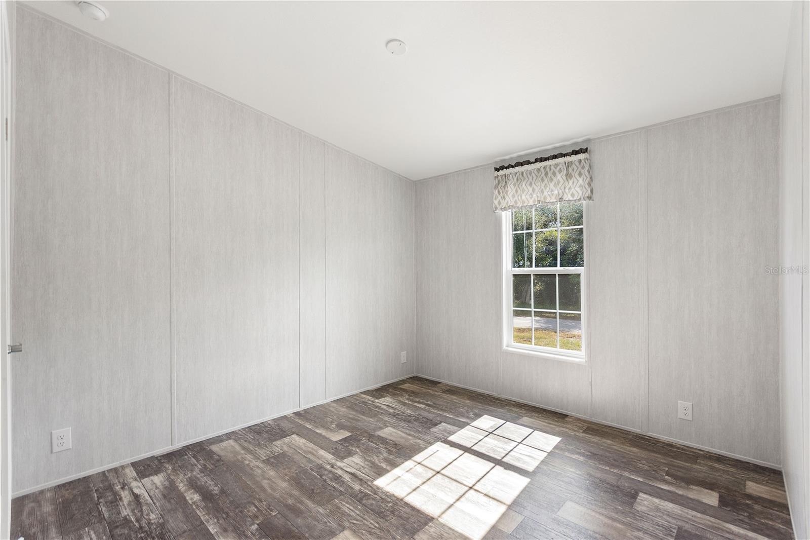 CANDLELIGHT GROVES - Residential