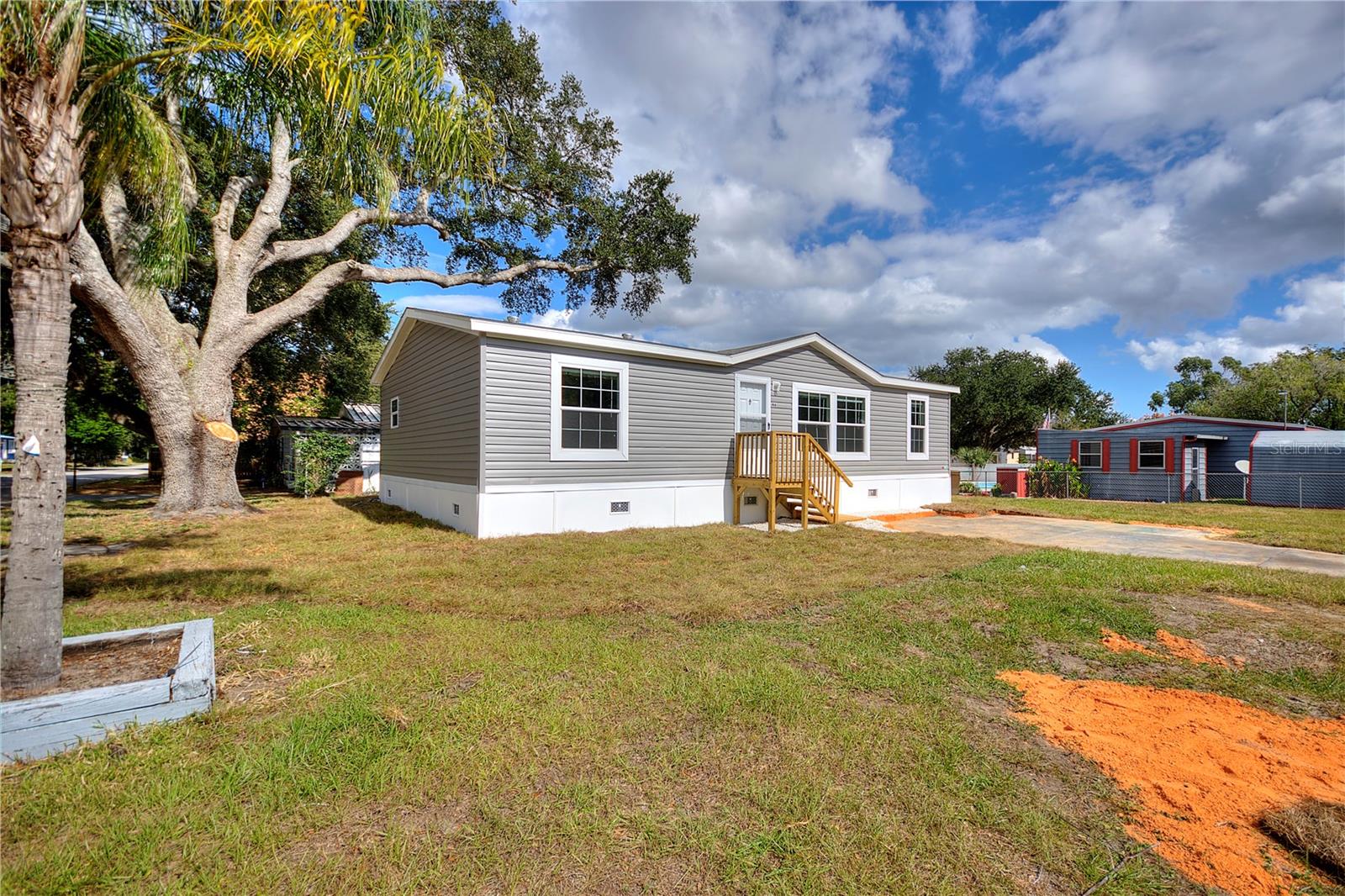 CANDLELIGHT GROVES - Residential