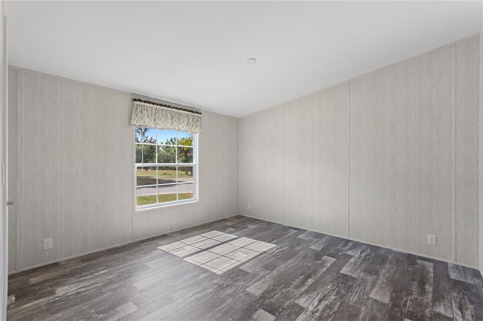 CANDLELIGHT GROVES - Residential