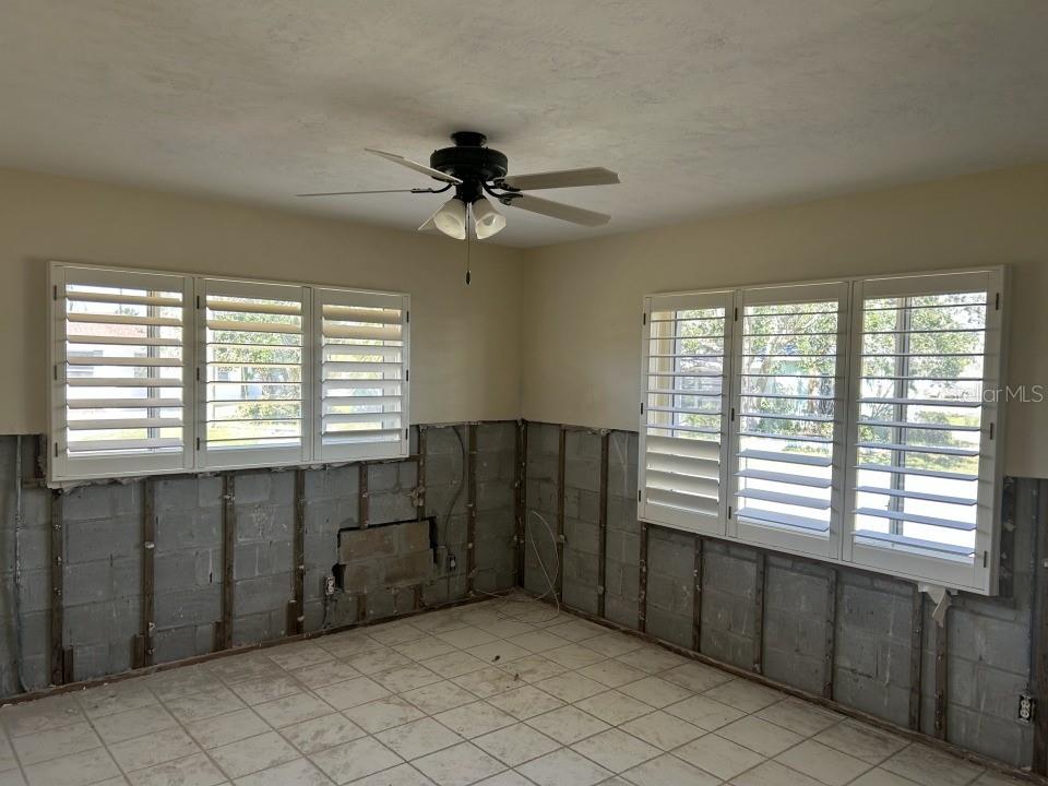 LONE PALM BEACH 2ND ADD - Residential