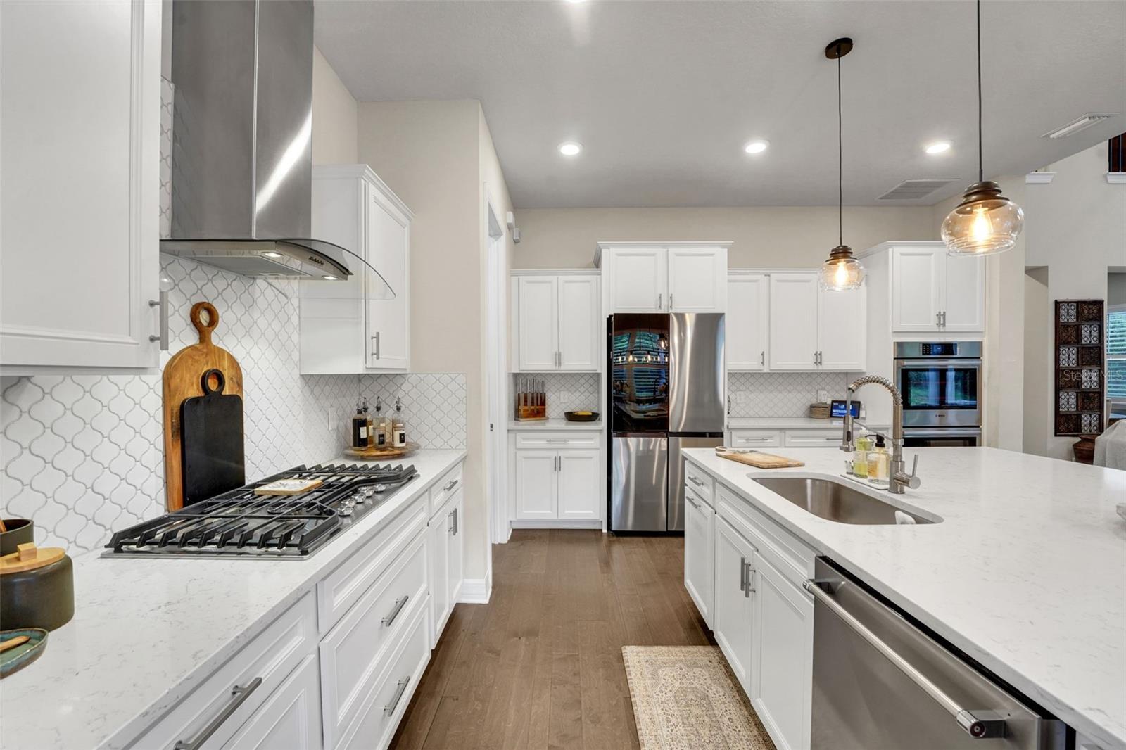 LAKE EMMA SOUND - Residential