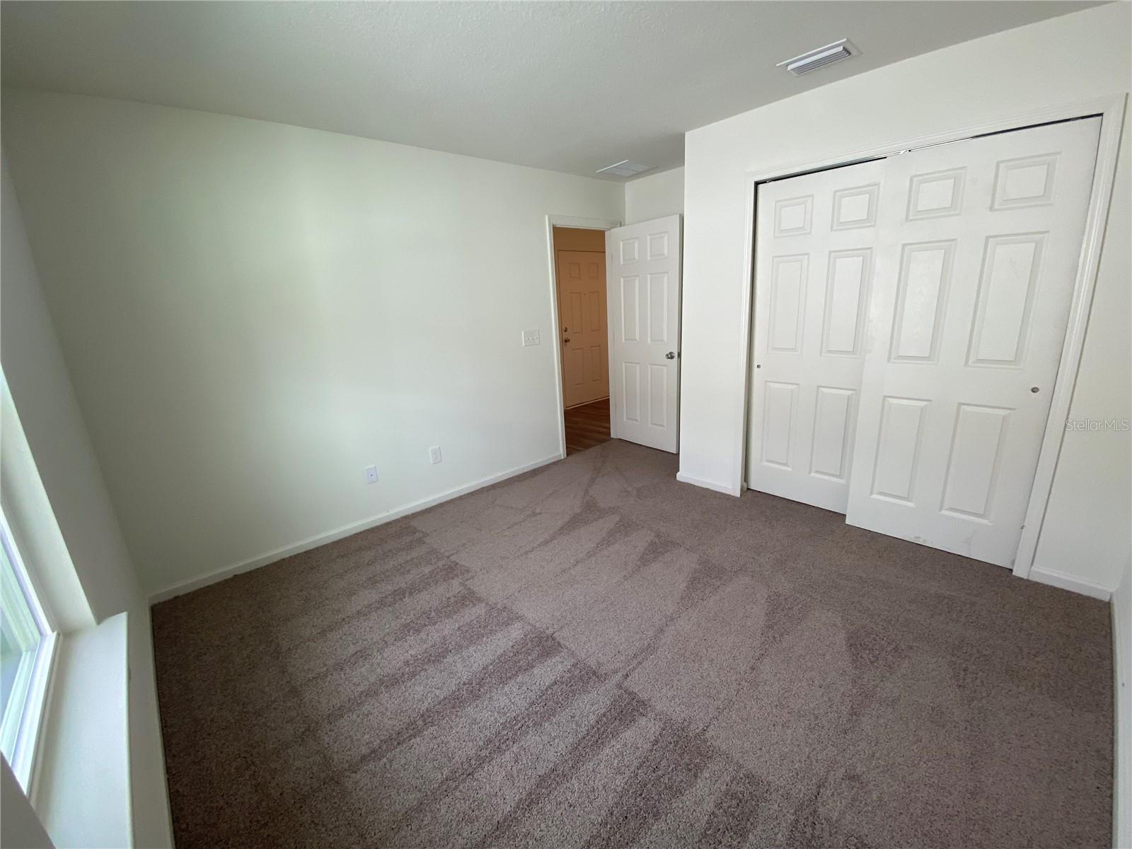 18 SIGNET CIRCLE