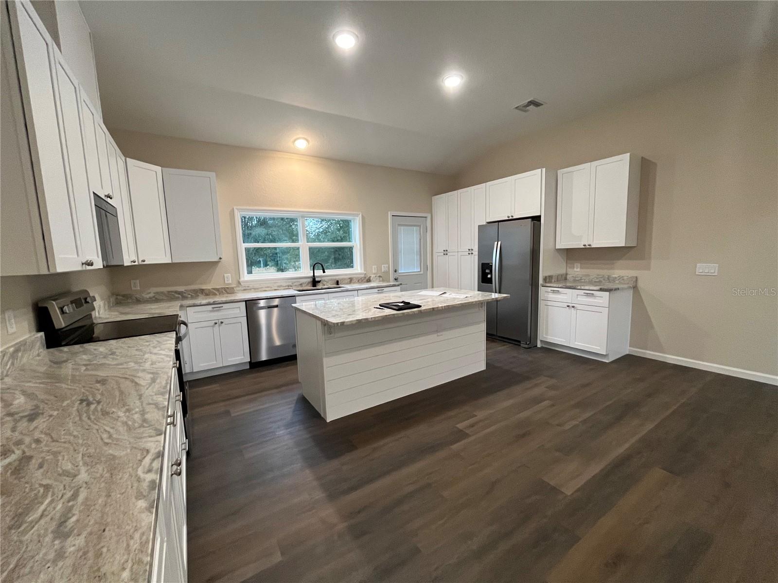 CITRUS SPGS UNIT 15 - Residential