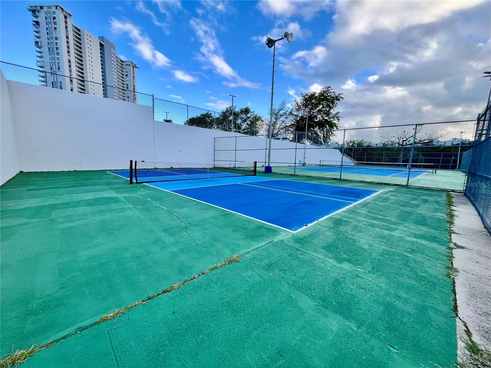 CONDOMINIO DOS MARINAS - Residential