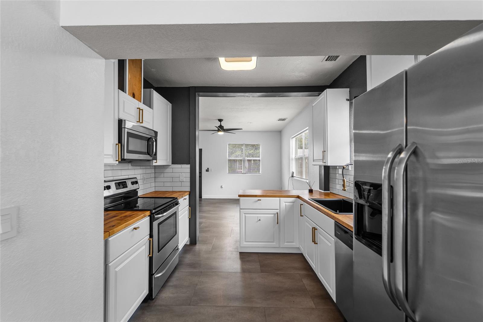 ANDERSON R M SUB - Residential