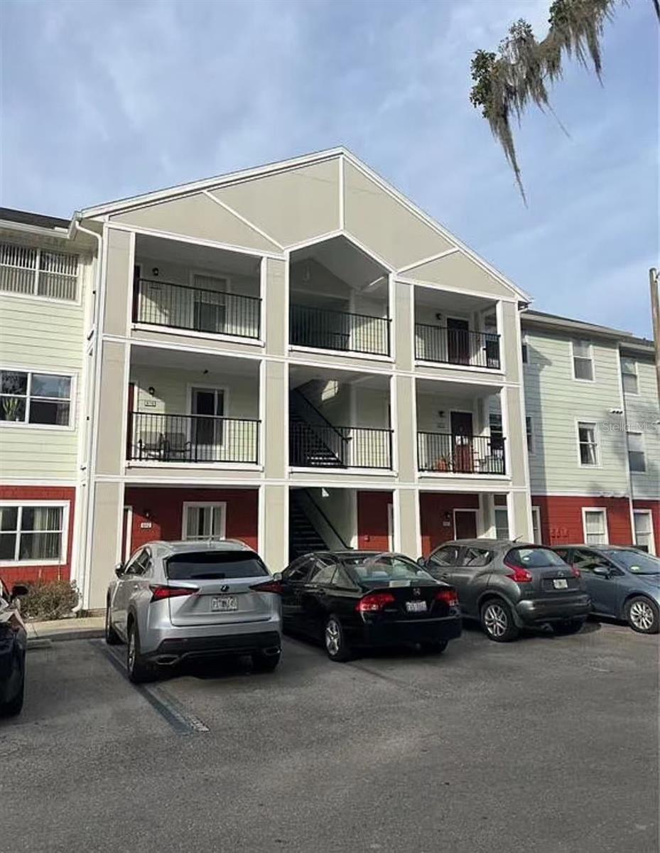 1st Floor Condo Living at Campus Edge – Prime Location! Enjoy the convenience of a fantastic location at Campus Edge, just minutes from everything you need. This 2-bedroom, 2-bathroom condo is perfect for roommates or as a comfortable guest bedroom. It features beautiful wood flooring throughout and comes with an in-unit laundry area, complete with a washer and dryer. Take advantage of the community amenities, including a fitness center and refreshing pool – ideal for relaxation and staying active. Whether you're looking for a cozy place to call home or a convenient spot near all the action, this condo offers everything you need.