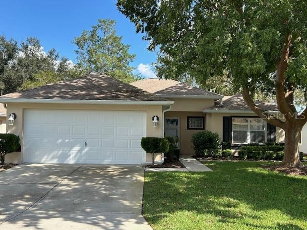 Photo of 11222 SW 73rd Circle, Ocala, FL 34476 (MLS # OM711957)
