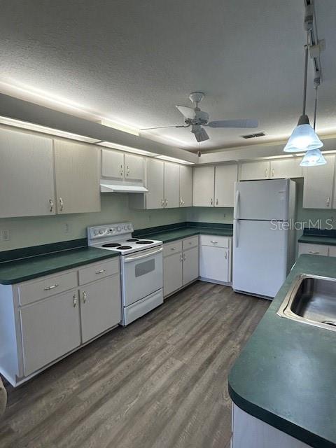 OAK RUN / THE FOUNTAINS - Residential