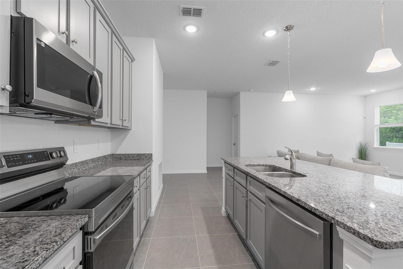 3984 MAYHILL LOOP