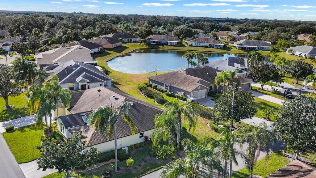 Photo of 1025 New Winsor Loop #28, Sun City Center, FL 33573 (MLS # TB8469950)