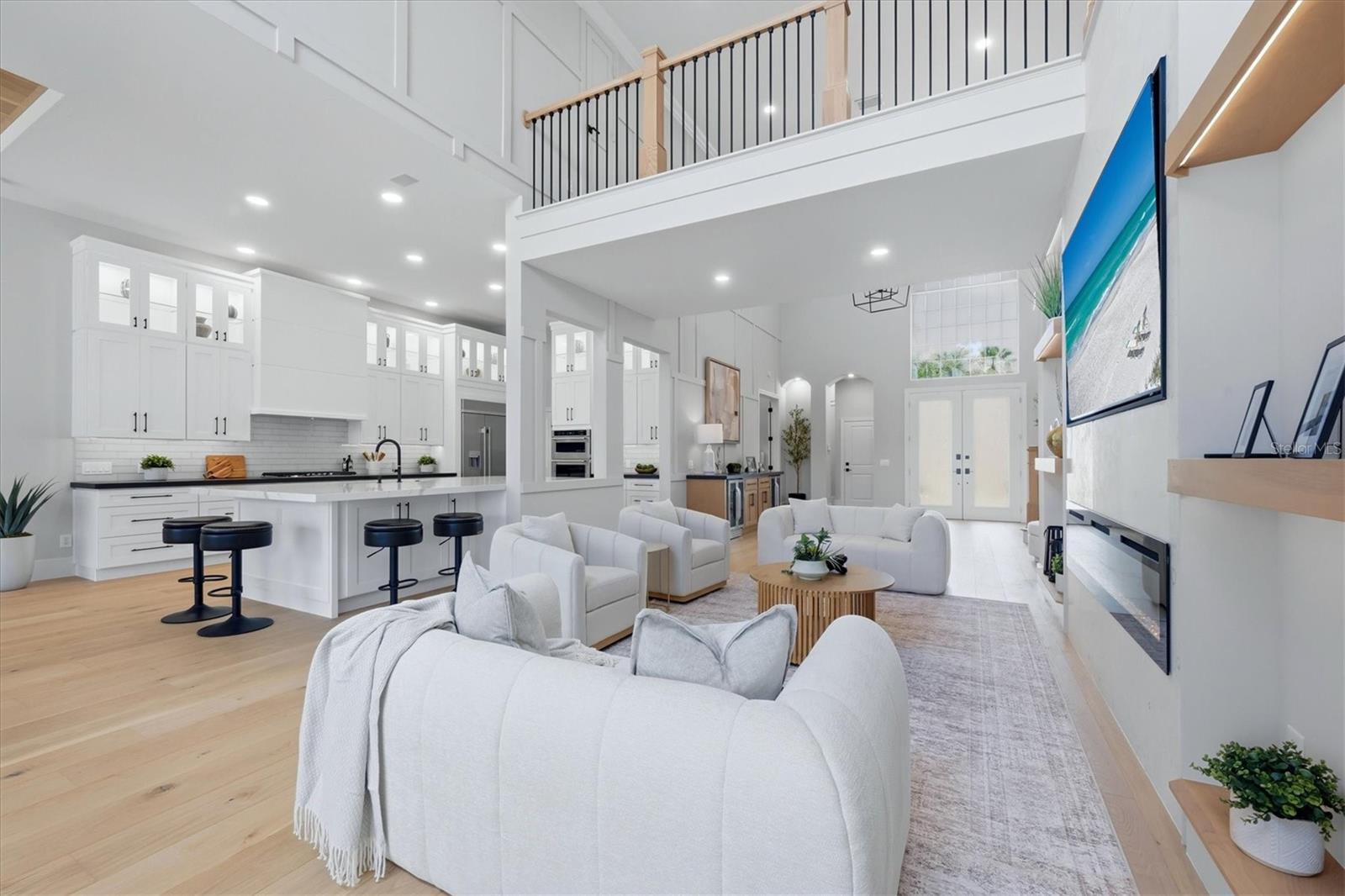 MANCHESTER BAY - Residential