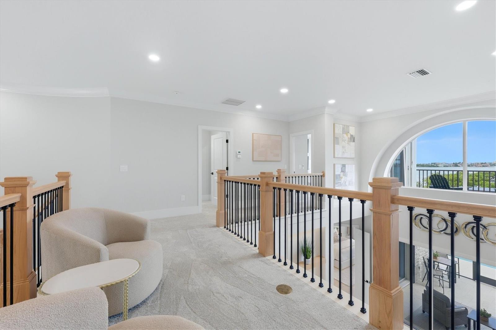 MANCHESTER BAY - Residential