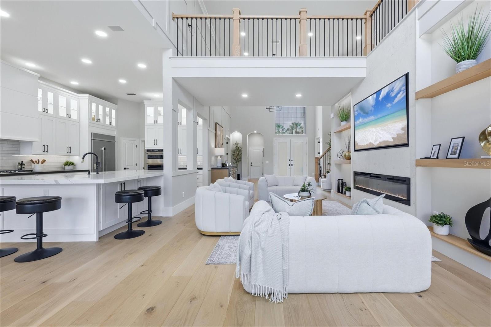 MANCHESTER BAY - Residential