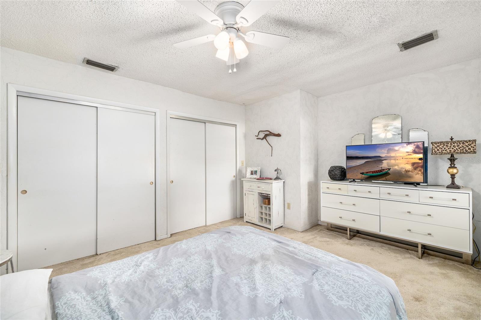 SHADOW LAWN - Residential