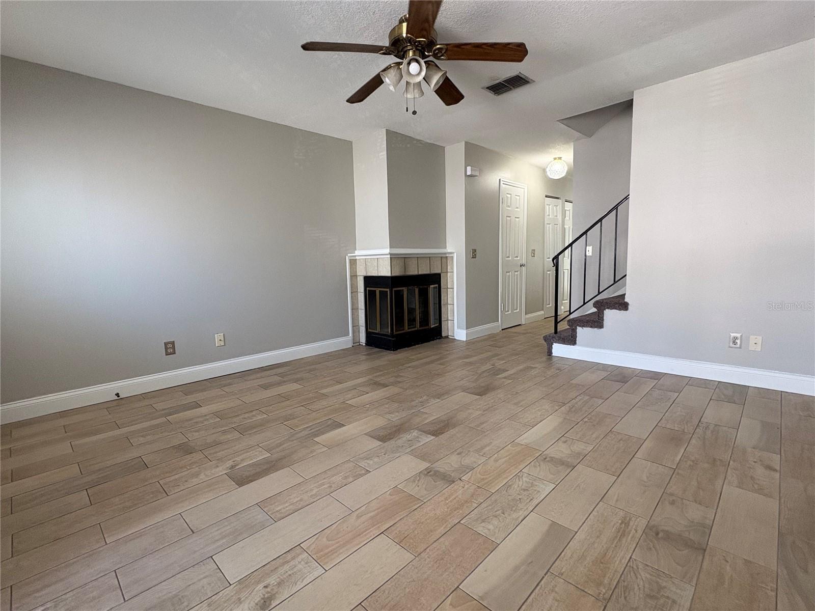 5709 DALDEN DRIVE