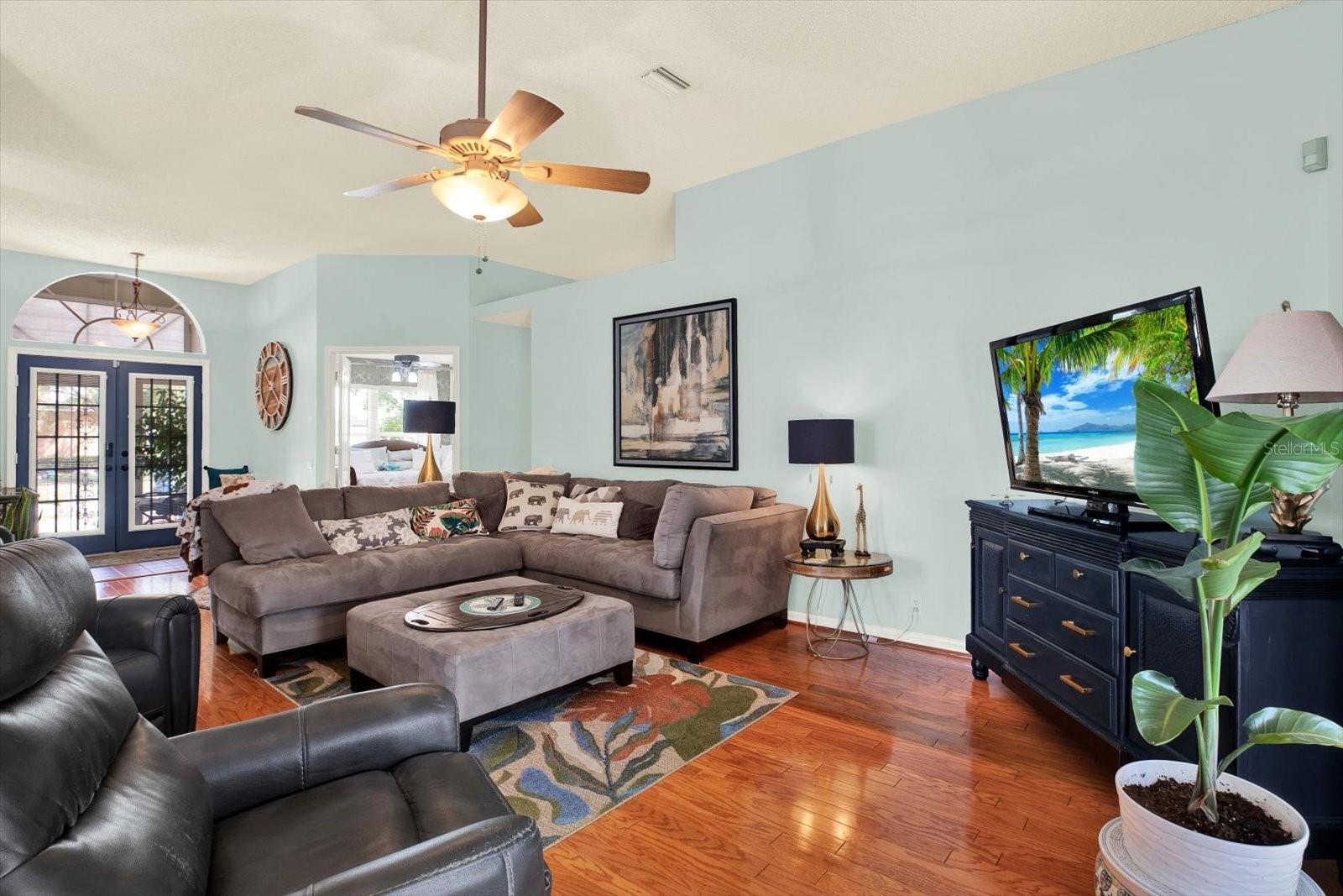 SPRING HILL - Residential