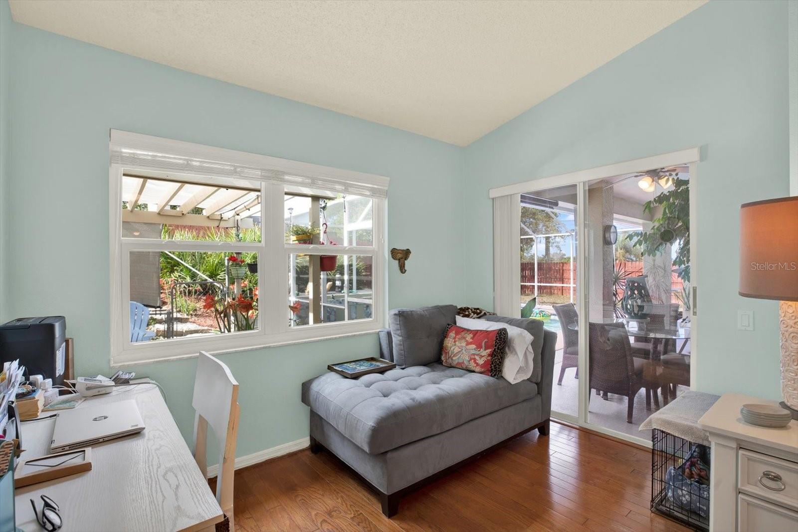 SPRING HILL - Residential