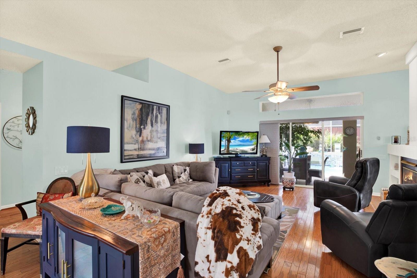 SPRING HILL - Residential