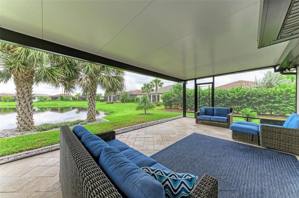 Photo of 7025 Holbrook Cove, Bradenton, FL 34202 (MLS # A4664628)