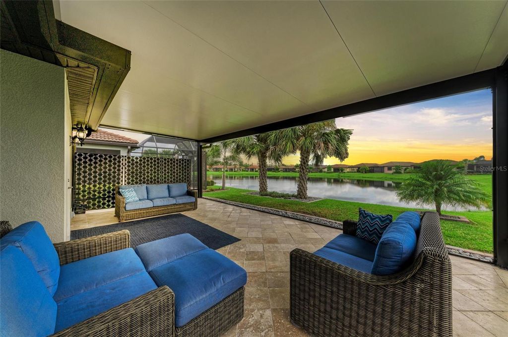 Photo of 7025 Holbrook Cove, Bradenton, FL 34202 (MLS # A4664628)