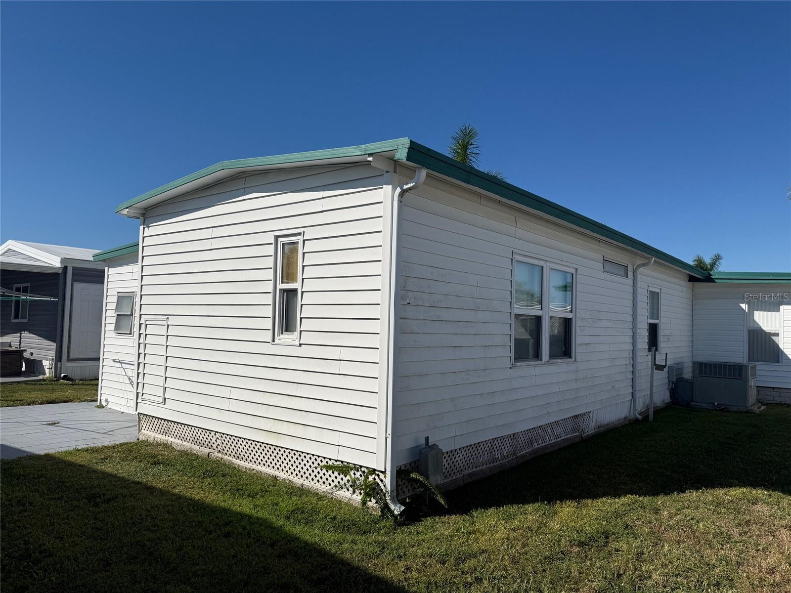 GOLDEN GATE MOBILE HOME PARK UNREC - Residential