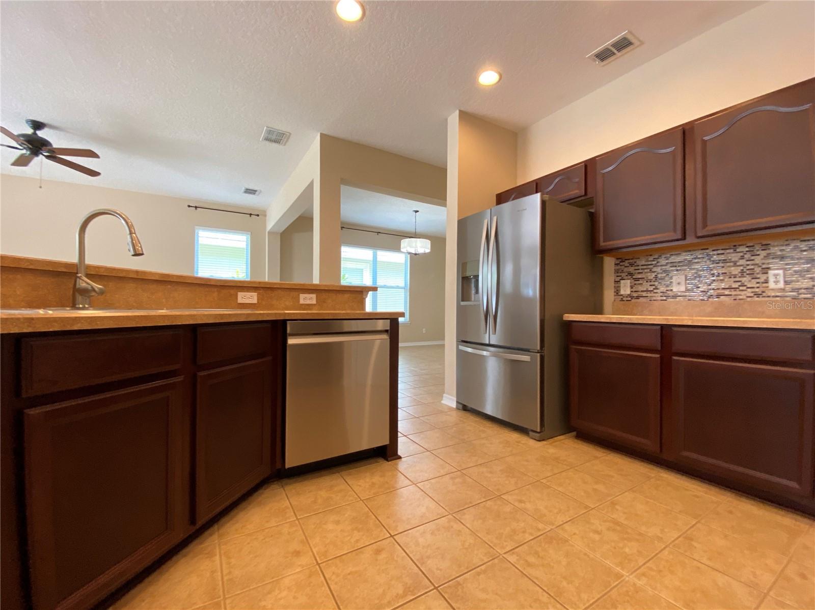 LAKES/WINDERMERE PH 03 P & Q - Residential Lease
