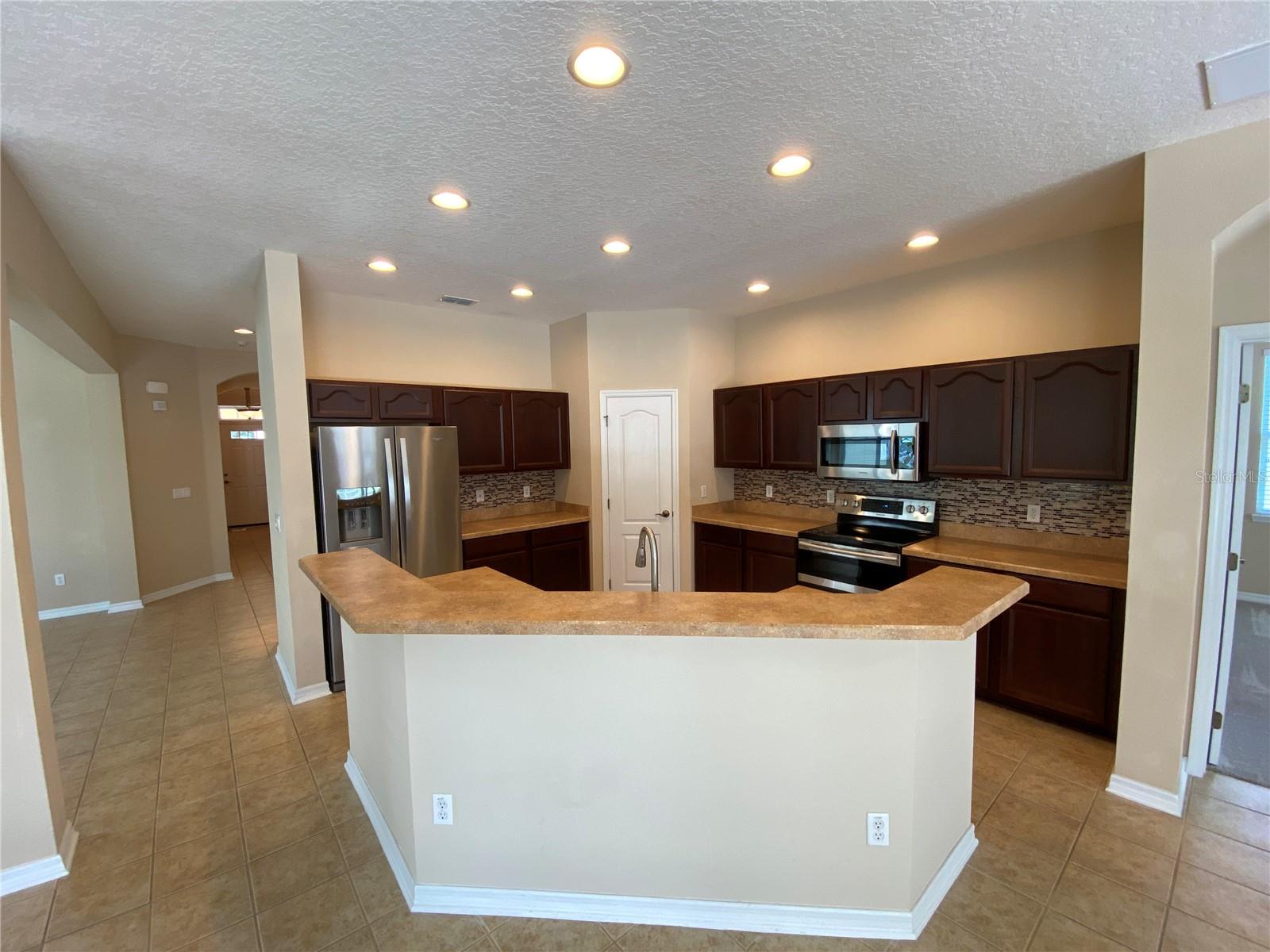 LAKES/WINDERMERE PH 03 P & Q - Residential Lease