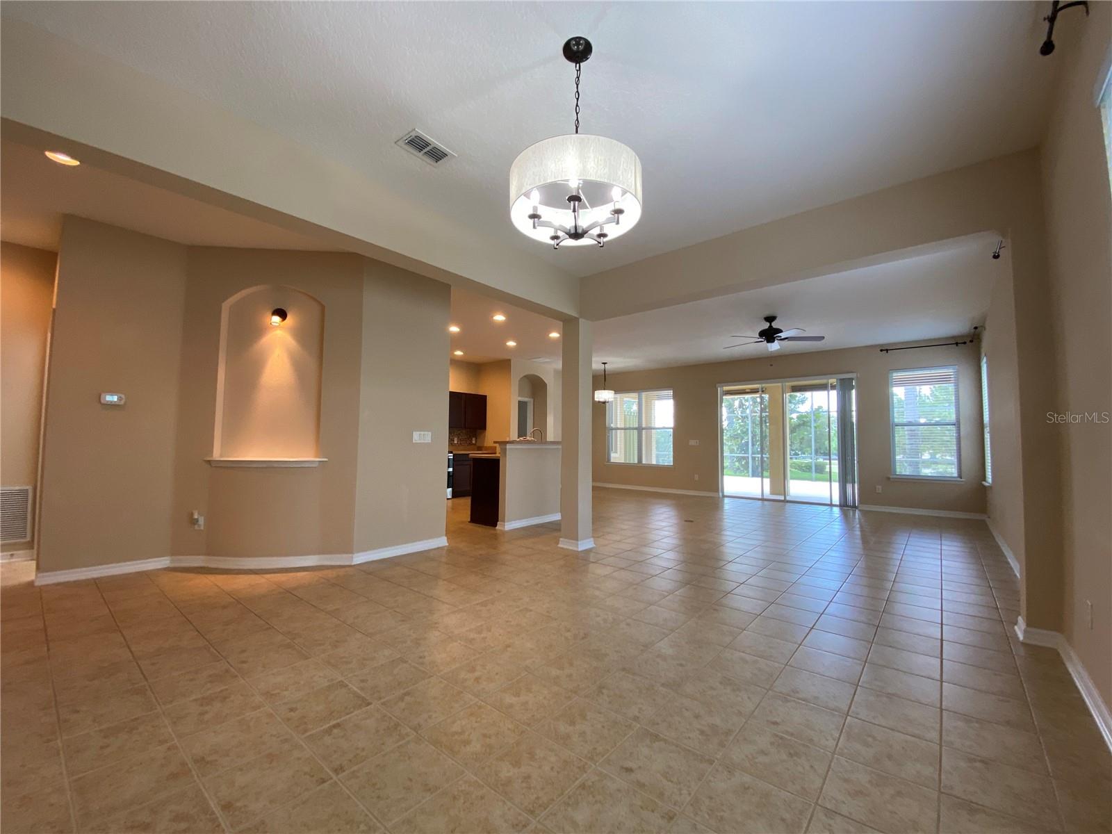 LAKES/WINDERMERE PH 03 P & Q - Residential Lease