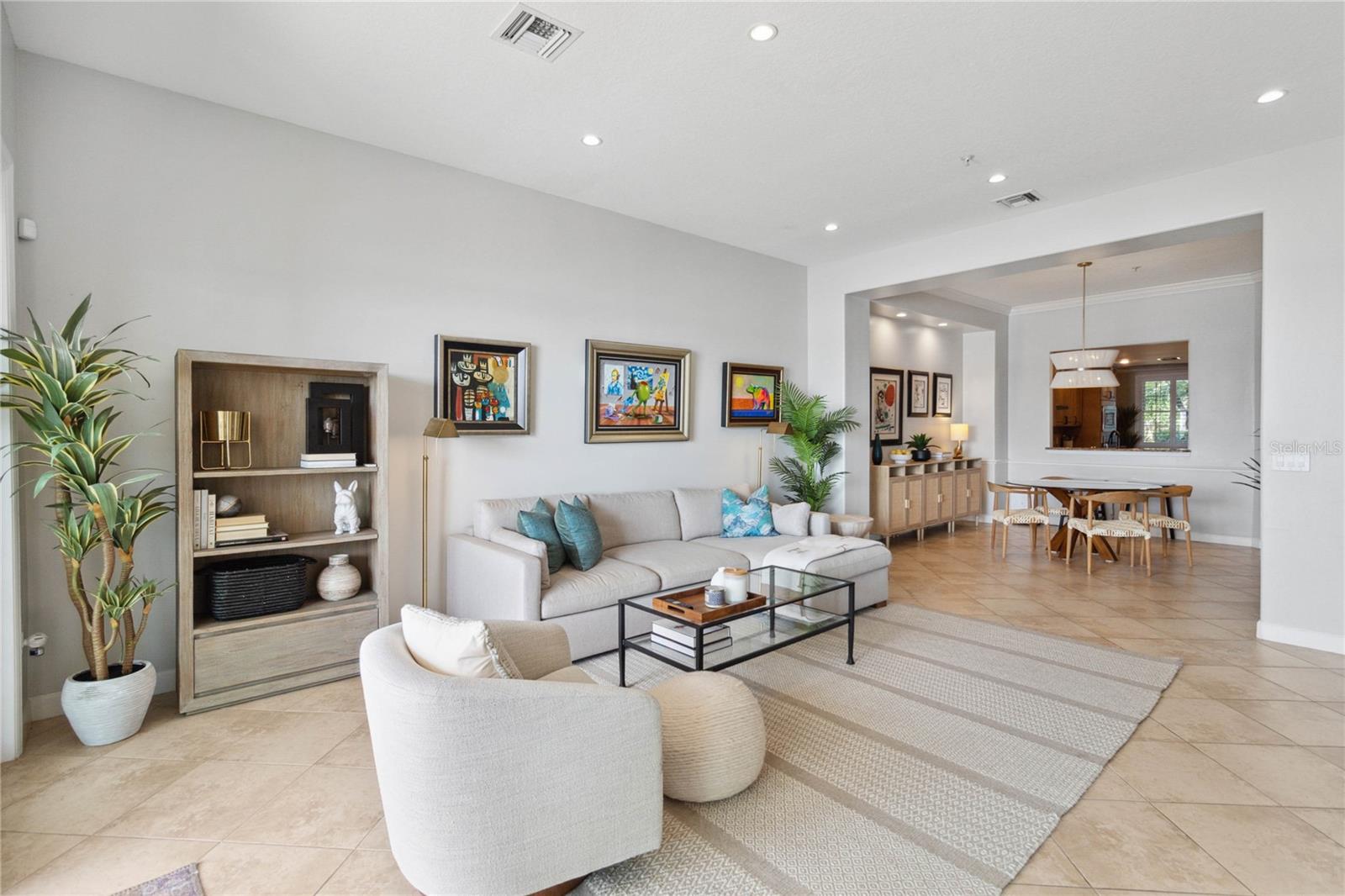 8749 THE ESPLANADE 4