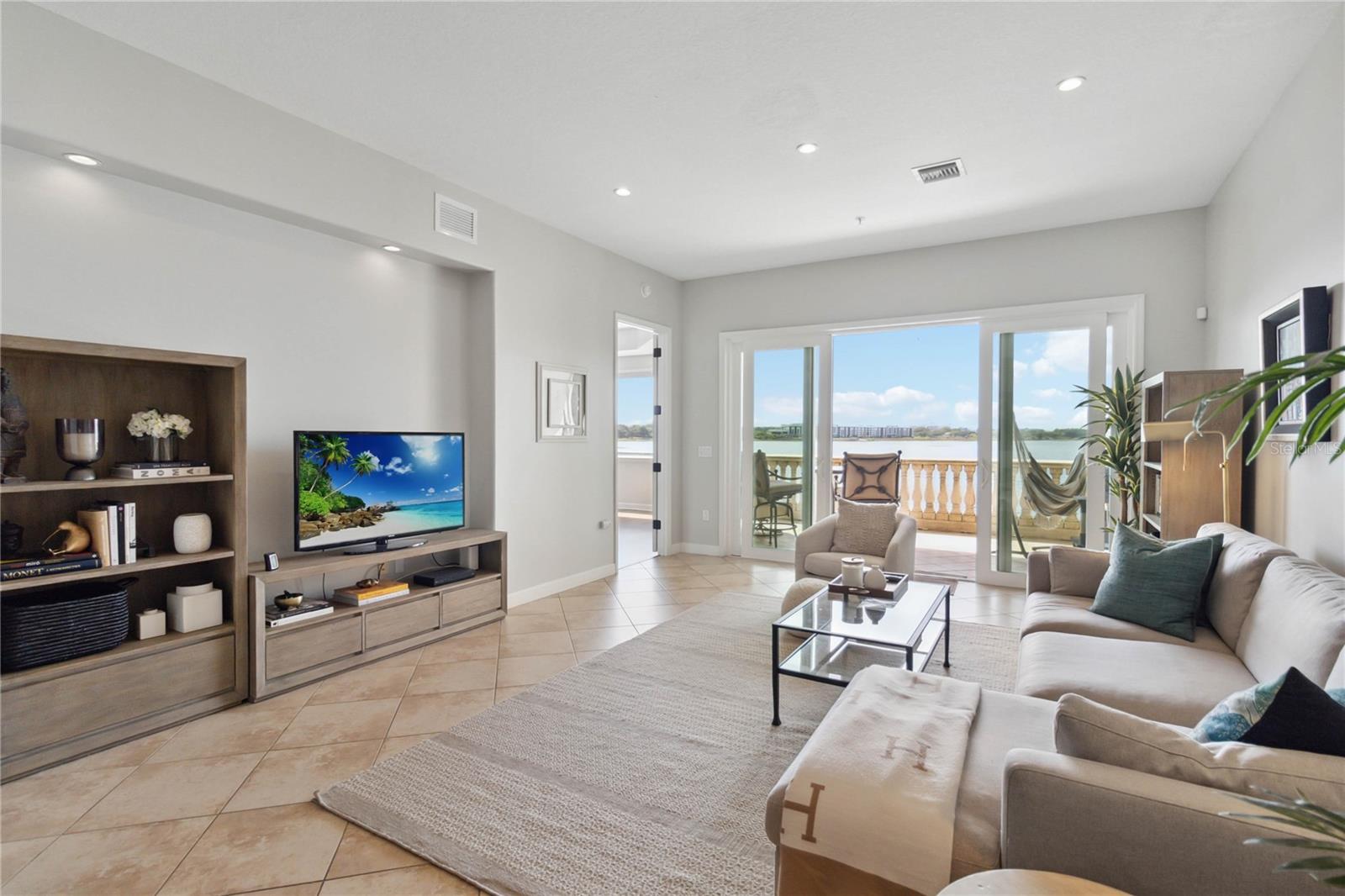 8749 THE ESPLANADE 4