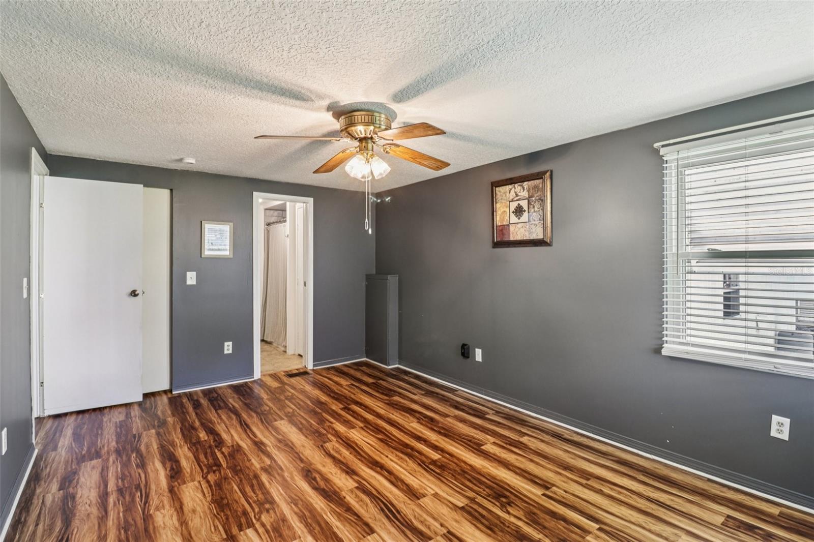 DORA PINES UNIT 3 - Residential