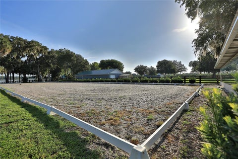 Tiny photo for 11811 SE Sunset Harbor Road, Weirsdale, FL 32195 (MLS # OM731796)