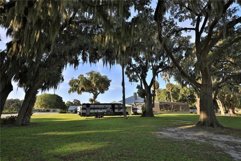 Tiny photo for 11811 SE Sunset Harbor Road, Weirsdale, FL 32195 (MLS # OM731796)