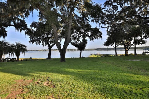 Tiny photo for 11811 SE Sunset Harbor Road, Weirsdale, FL 32195 (MLS # OM731796)