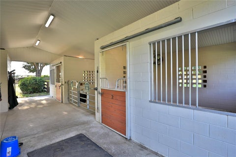 Tiny photo for 11811 SE Sunset Harbor Road, Weirsdale, FL 32195 (MLS # OM731796)