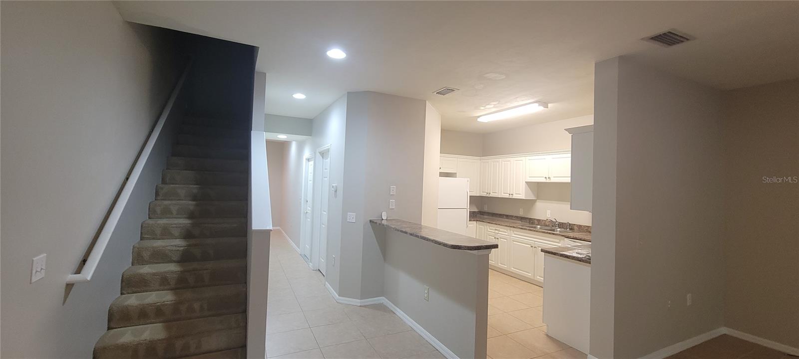 EAGLE TRACE TOWNHOMES - Residential Lease