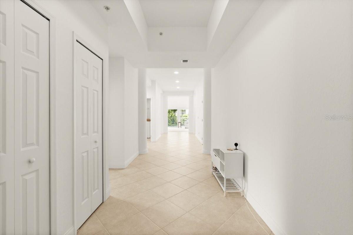 2 OCEANS WEST BOULEVARD 206