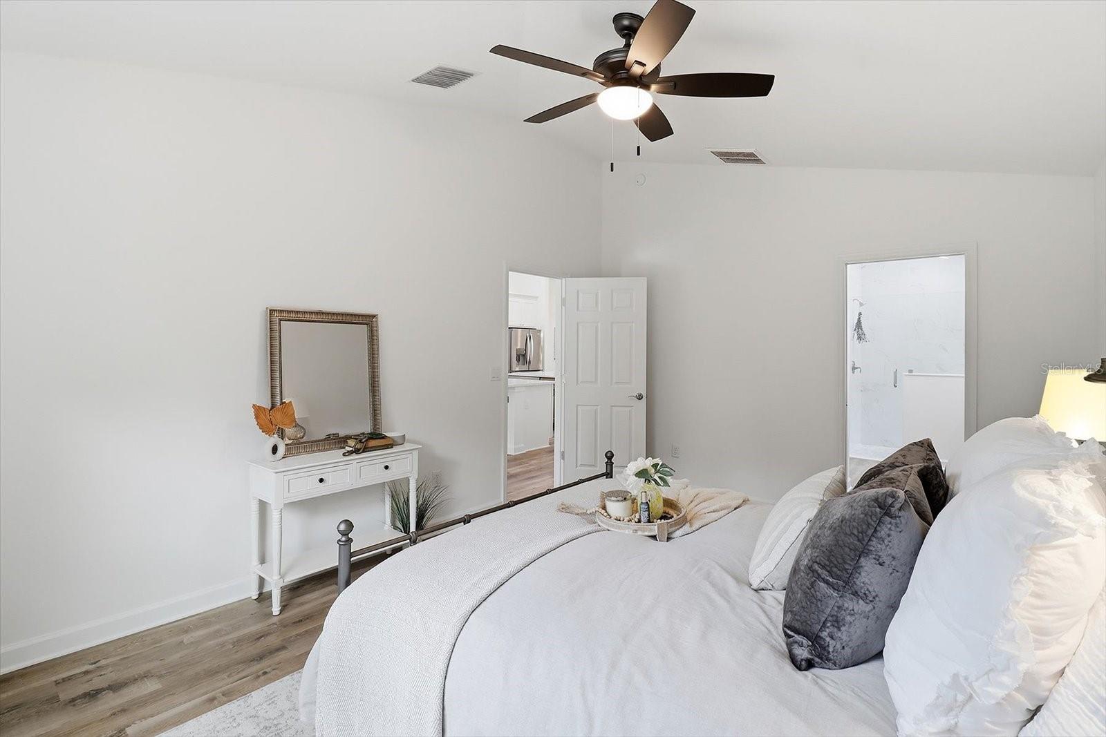 CRYSTAL MANOR UNIT 03 - Residential