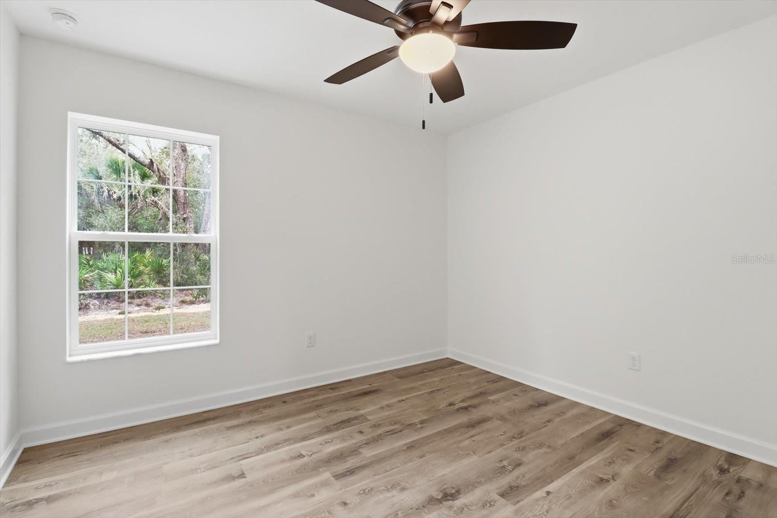 CRYSTAL MANOR UNIT 03 - Residential