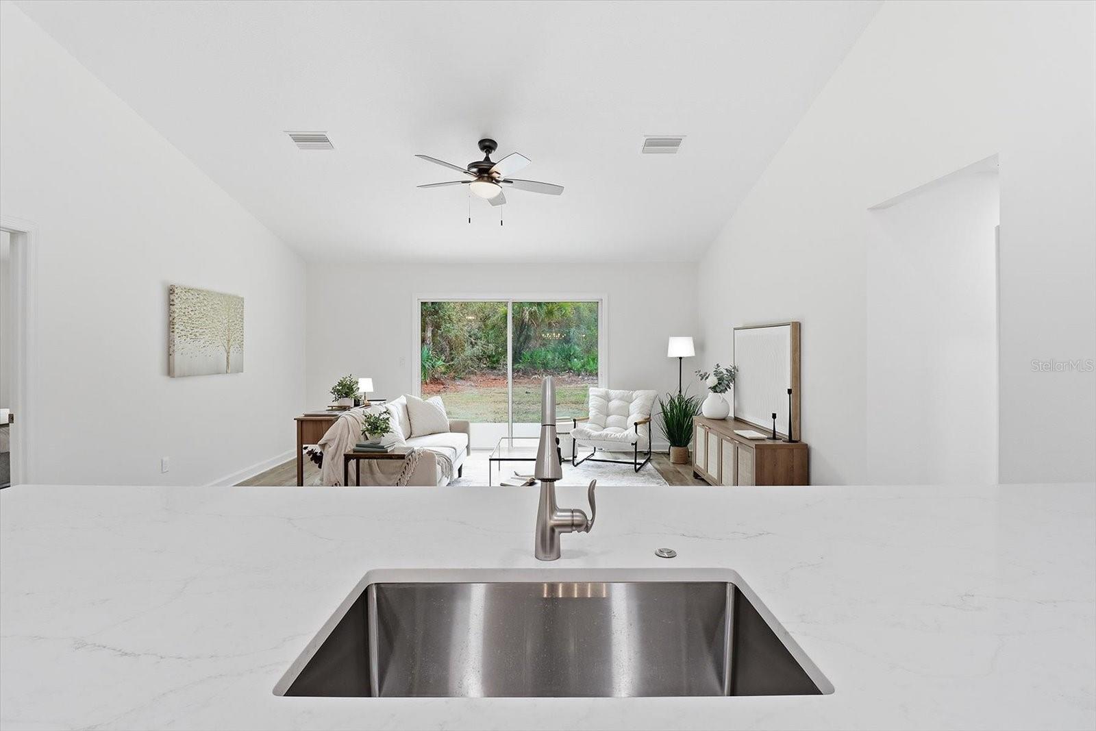 CRYSTAL MANOR UNIT 03 - Residential