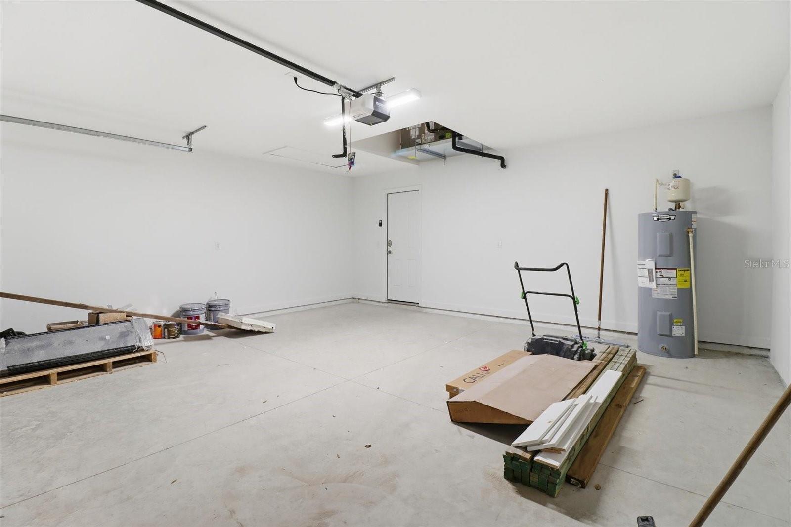 CRYSTAL MANOR UNIT 03 - Residential