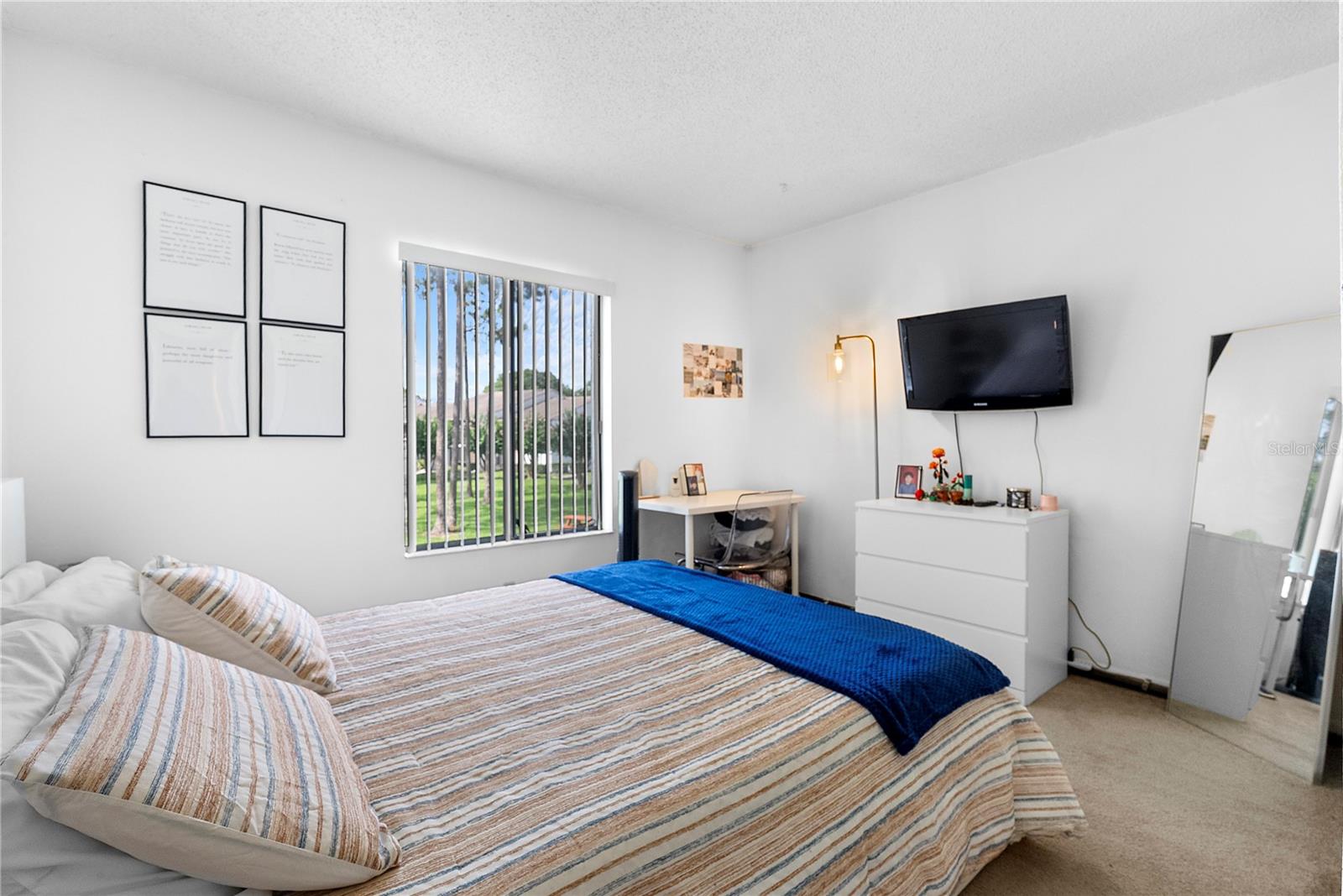 8217 SUN SPRING CIRCLE 72