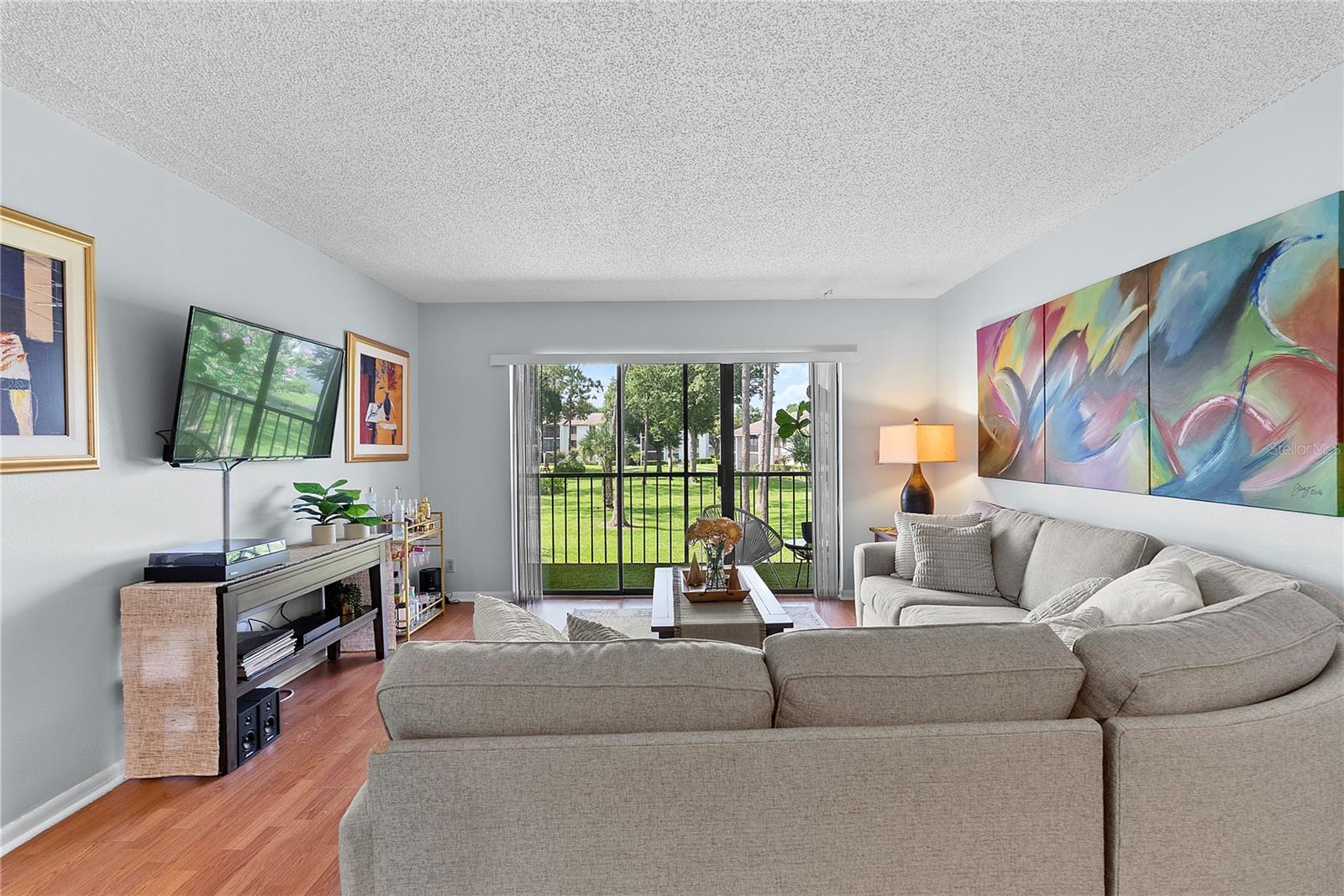 8217 SUN SPRING CIRCLE 72
