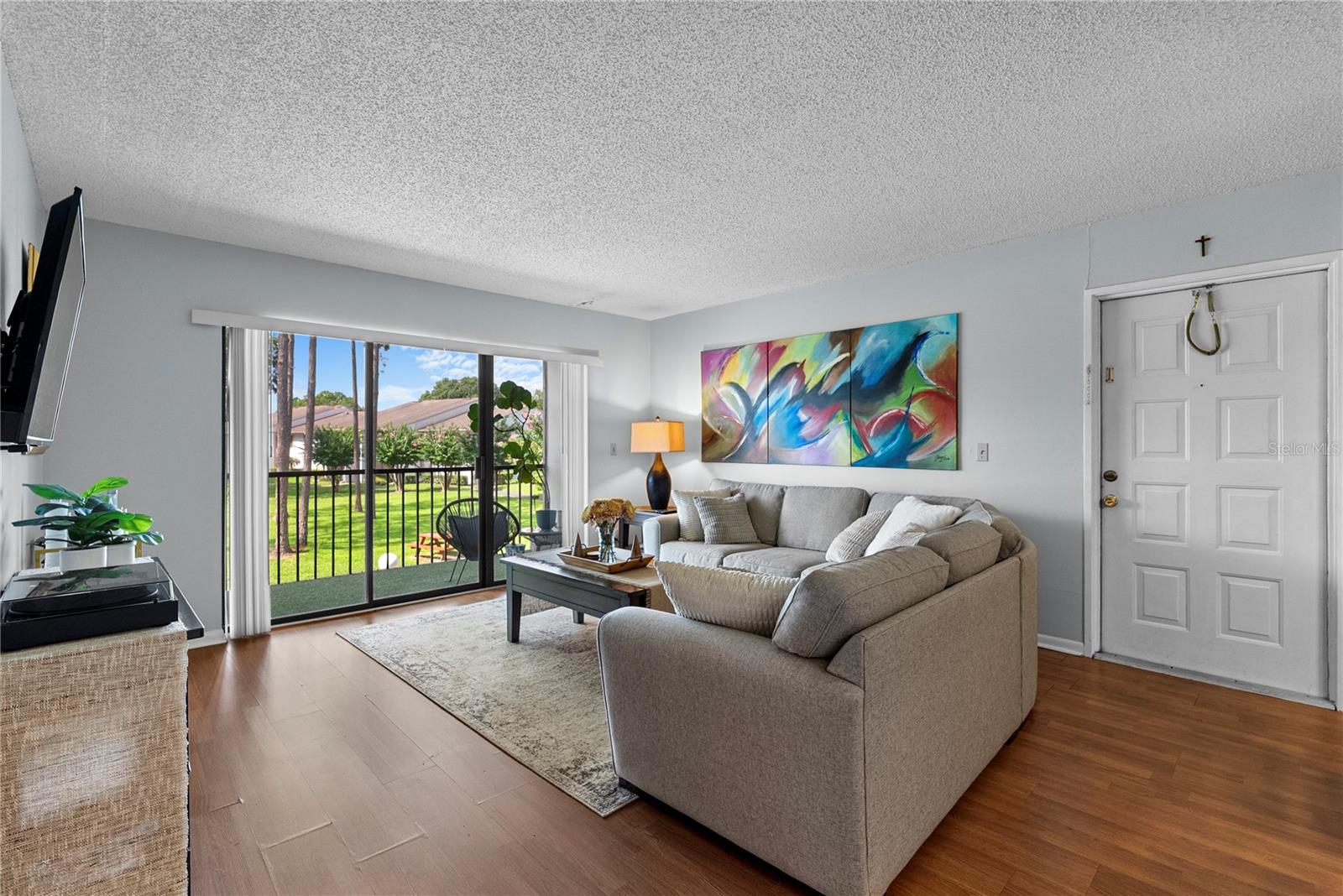 8217 SUN SPRING CIRCLE 72